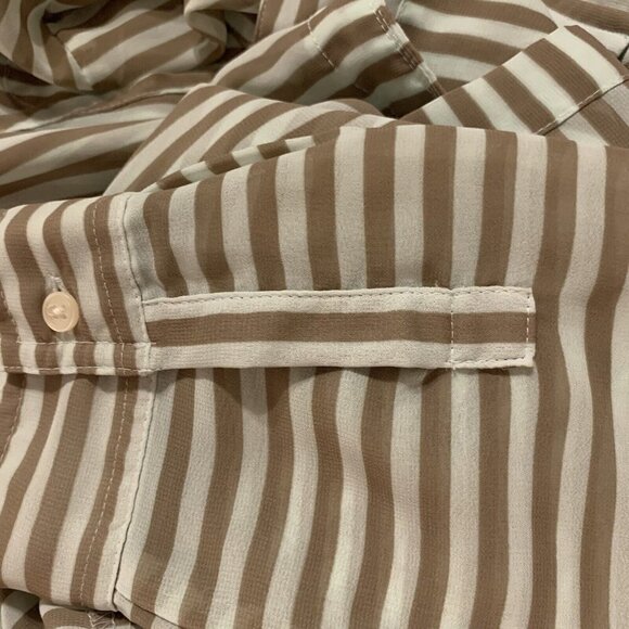 Old Navy. Size SP. Long Sleeve, Button Down, Sheer Shirt. Button Cuffs. B22 - Picture 6 of 7